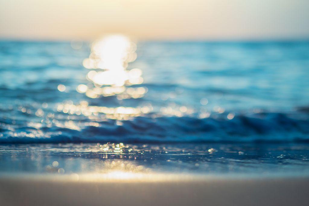 на море през юни