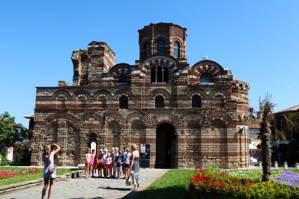 несебър стария град забележителности